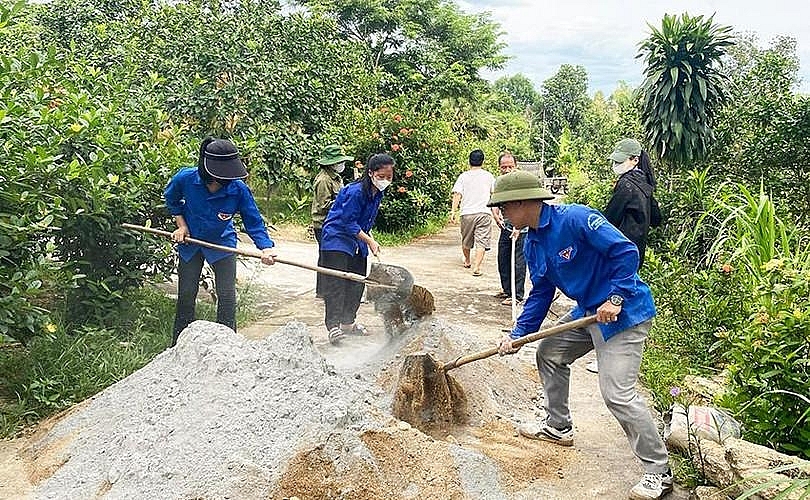 Hương Khê (Hà Tĩnh): Sôi nổi đợt cao điểm xây dựng nông thôn mới