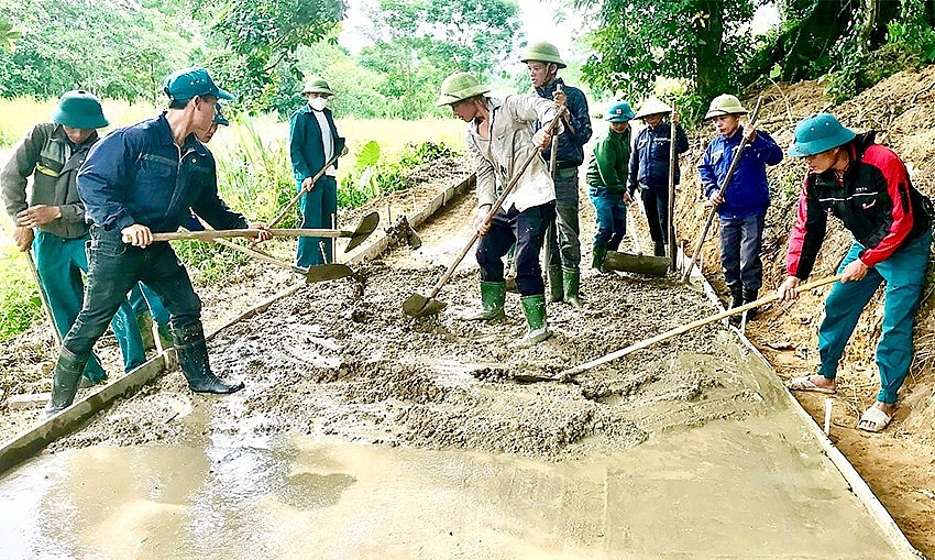 Vũ Quang (Hà Tĩnh): Người dân sôi nổi xây dựng nông thôn mới