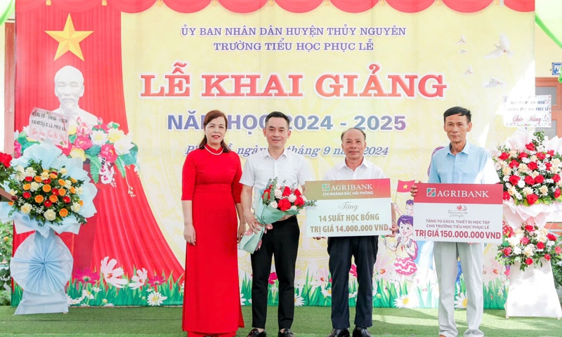 “Thêm con chữ, bớt đói nghèo” - Chương trình an sinh xã hội chào mừng năm học mới 2024 - 2025