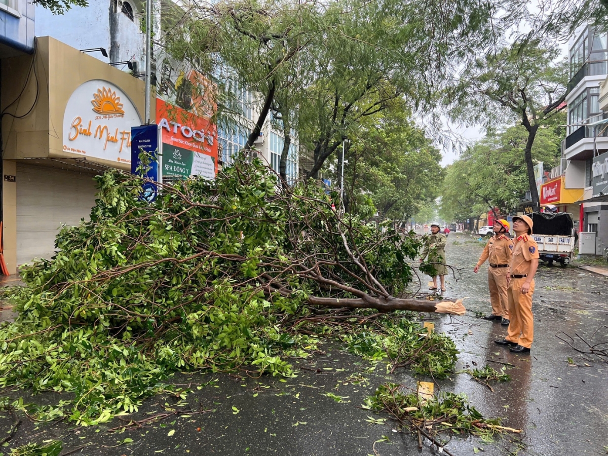 Hải Phòng: Khuyến cáo người dân không ra khỏi nhà để tránh rủi ro thiên tai