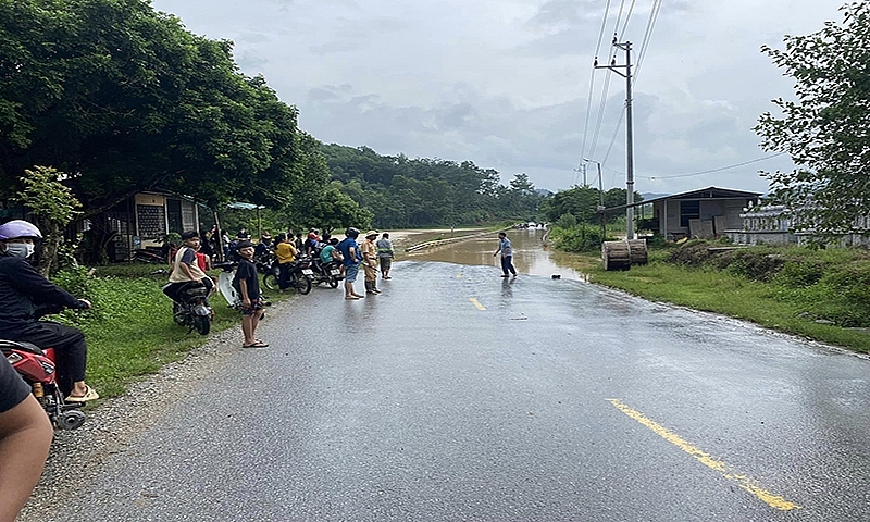 Tuyên Quang: Mưa lũ gây ngập lụt nhiều địa phương, thủy điện mở 8 cửa xả