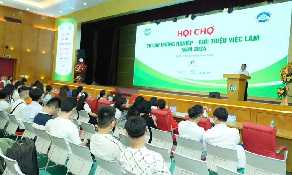 Hỗ trợ sinh viên ngành Điều dưỡng tại các trường Đại học và Cao đẳng thực tập và làm việc tại CHLB Đức