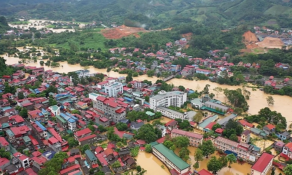 Tăng cường cung ứng hàng hóa thiết yếu phục vụ nhân dân bị ảnh hưởng của bão số 3