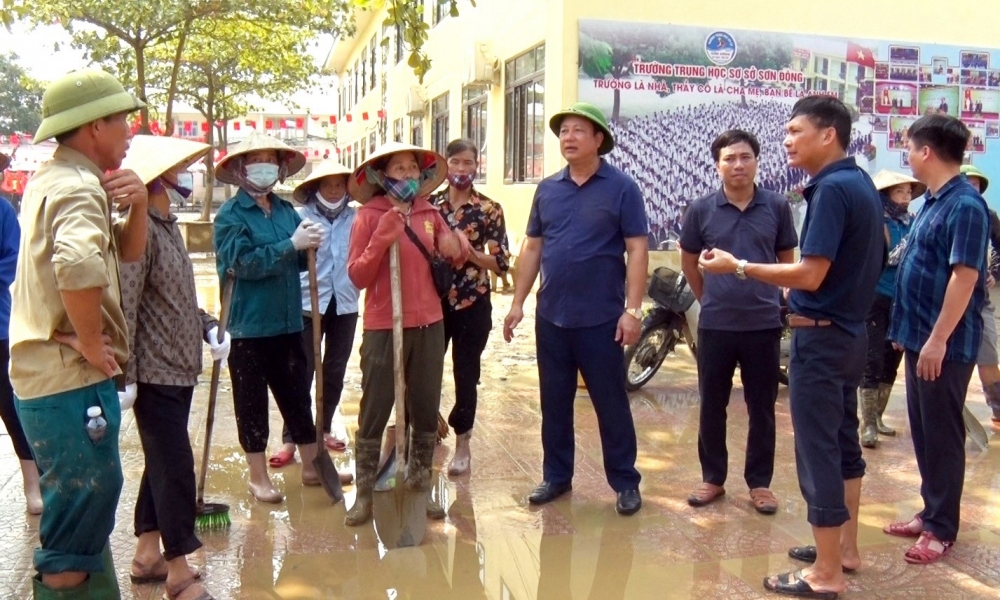 Lập Thạch (Vĩnh Phúc): Chủ tịch UBND huyện kiểm tra công tác khắc phục hậu quả sau bão