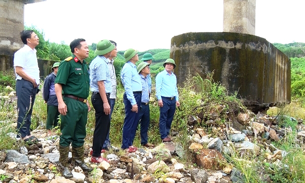 Hà Tĩnh: Sẵn sàng phương án di dời hộ dân khu vực nguy hiểm đến nơi an toàn