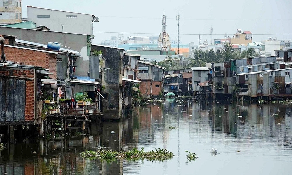 Thành phố Hồ Chí Minh: Kiến nghị dừng xây dựng đề án cho người có nhà trên và ven kênh mua nhà ở xã hội