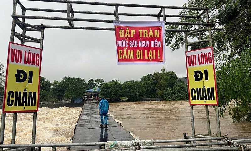 Phổ Yên (Thái Nguyên): Xây dựng đường tràn liên hợp cống hộp thay thế cây cầu trái phép bắc qua sông Công