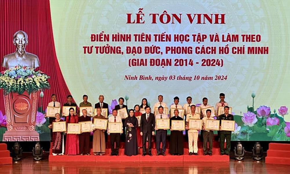 Ninh Bình: Vinh danh 65 điển hình tiên tiến học tập và làm theo tư tưởng, đạo đức, phong cách Hồ Chí Minh