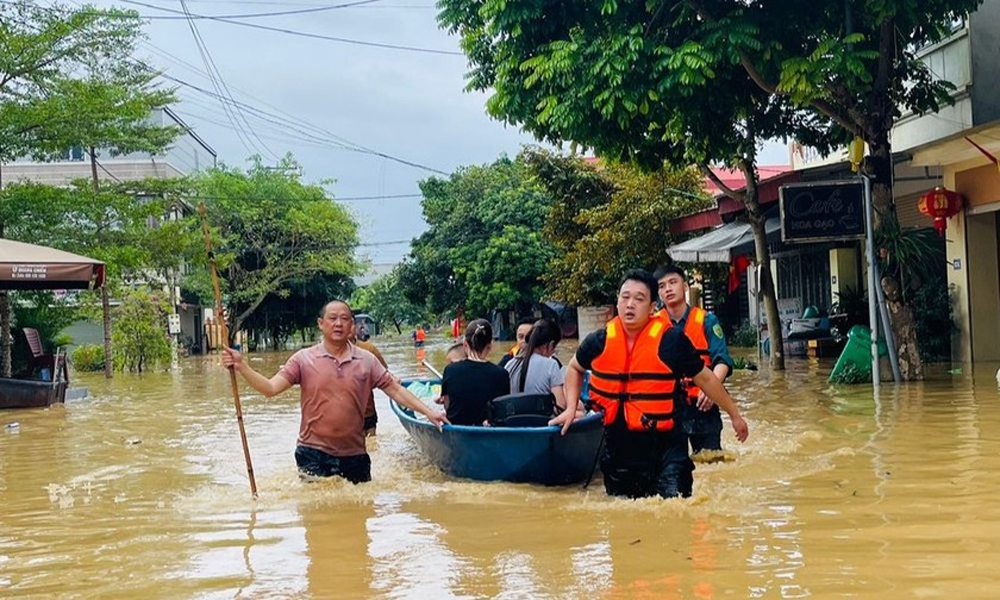 Thủ tướng: "Mỗi người làm việc bằng hai" hướng về nhân dân miền Bắc bị ảnh hưởng bởi bão lũ