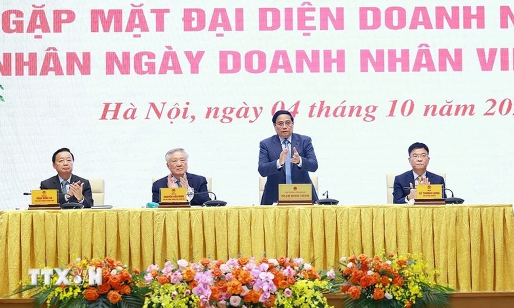 Thủ tướng chủ trì gặp mặt doanh nghiệp nhân Ngày Doanh nhân Việt Nam