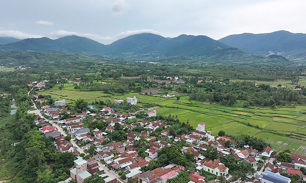 Bình Định: Không để xảy ra tình trạng nợ đọng xây dựng cơ bản trong xây dựng nông thôn mới