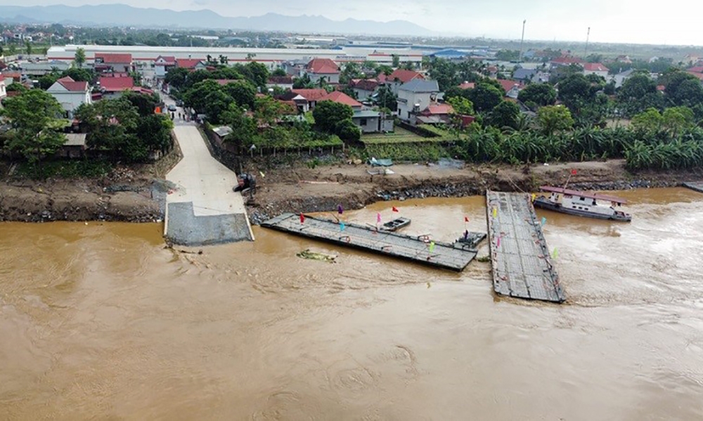 Phú Thọ: Cắt cầu phao Phong Châu khẩn cấp do nước sông Hồng lên cao