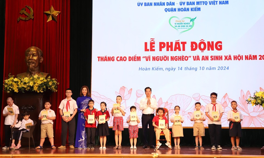 Hà Nội: Quận Hoàn Kiếm phát động Tháng cao điểm “Vì người nghèo” và an sinh xã hội năm 2024