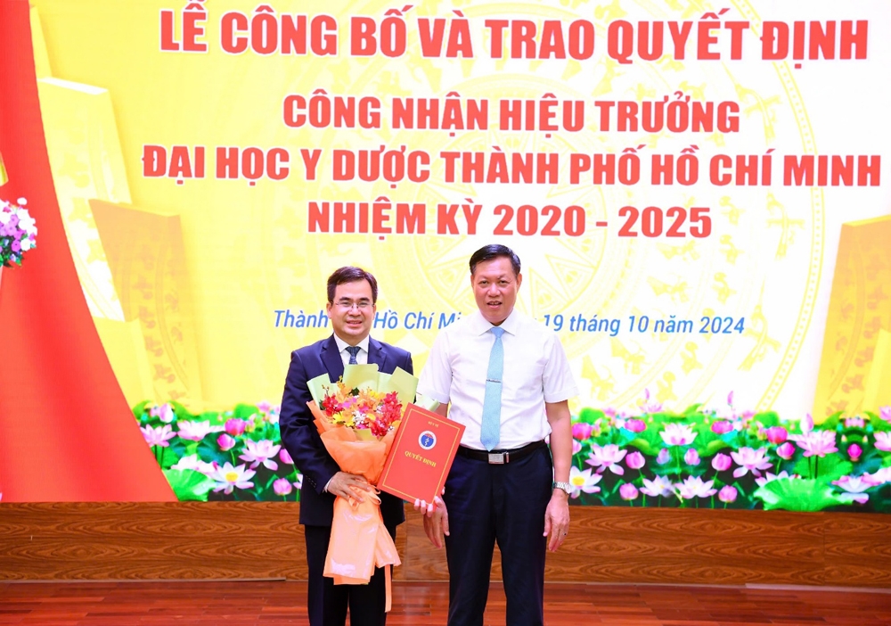 Công bố quyết định công nhận Hiệu trưởng trường Đại học Y dược Thành phố Hồ Chí Minh