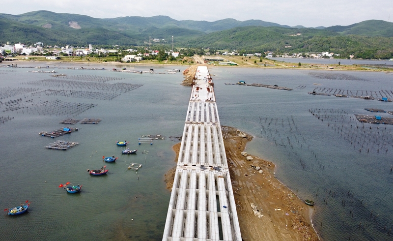 Hai cầu trăm tỷ sắp hoàn thành ở Quảng Ngãi