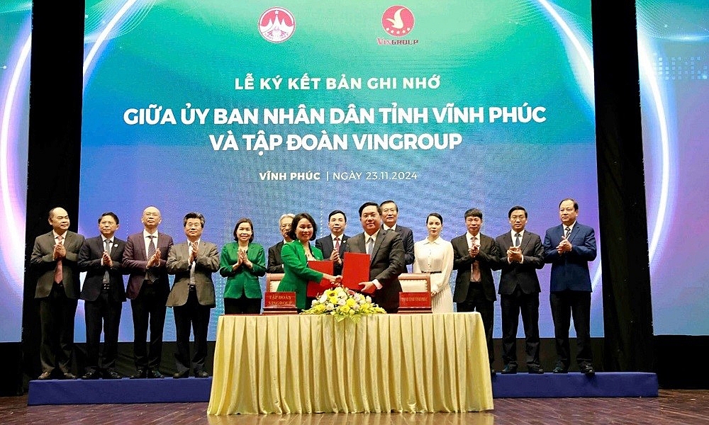 Tỉnh Vĩnh Phúc và Tập đoàn Vingroup ký kết biên bản hợp tác toàn diện về chuyển đổi xanh