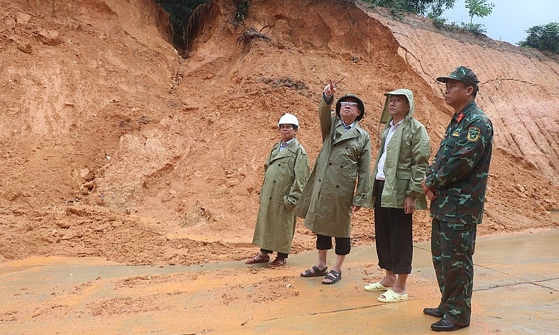 An Lão (Bình Định): Xuất hiện nhiều vết nứt, nguy cơ sạt lở cao