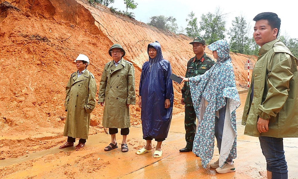 An Lão (Bình Định): Khẩn trương khắc phục các điểm sạt lở do mưa lũ