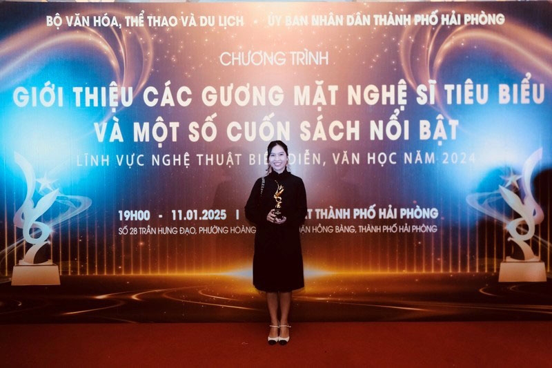 Bộ Văn hóa, Thể thao và Du lịch vinh danh Anh Trai “Say Hi” là chương trình biểu diễn nổi bật 2024