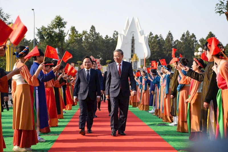 Tổng Bí thư Tô Lâm kỳ vọng: “Bắc Ninh đoàn kết, đổi mới, sáng tạo - hiện đại, văn minh, bản sắc”