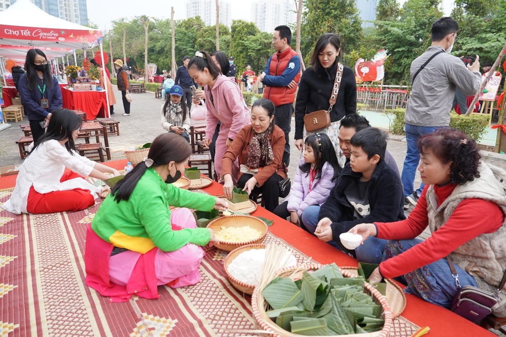 Chợ Tết Ciputra Hanoi 2025 - gìn giữ nét văn hóa Việt