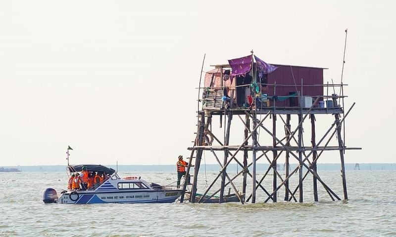 Hải Phòng: Đề xuất phương án cắm phao tiêu khu vực di dời các hộ nuôi ngao không phép thuộc huyện Tiên Lãng, Kiến Thụy