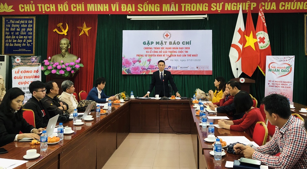 suc manh nhan dao 2020 mang lai mot cai tet am no cho nguoi ngheo