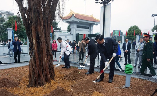 ha noi phat dong to chuc tet trong cay doi doi nho on bac ho xuan tan suu nam 2021