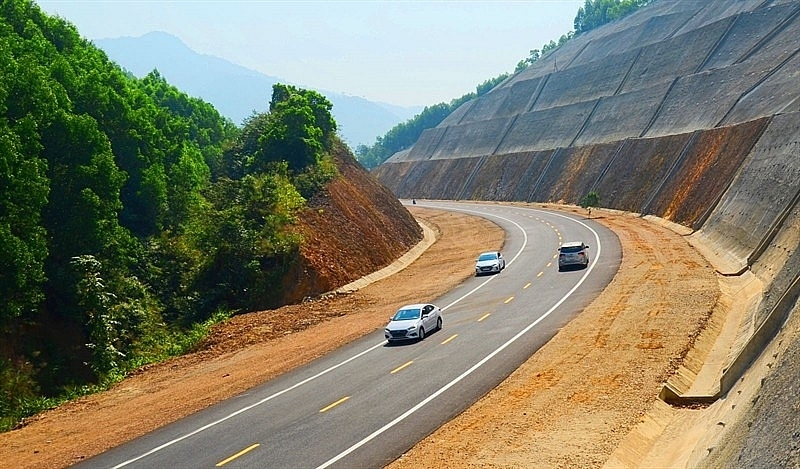 Triển khai Nghị quyết của Quốc hội về chủ trương đầu tư Dự án xây dựng cao tốc Bắc - Nam phía Đông