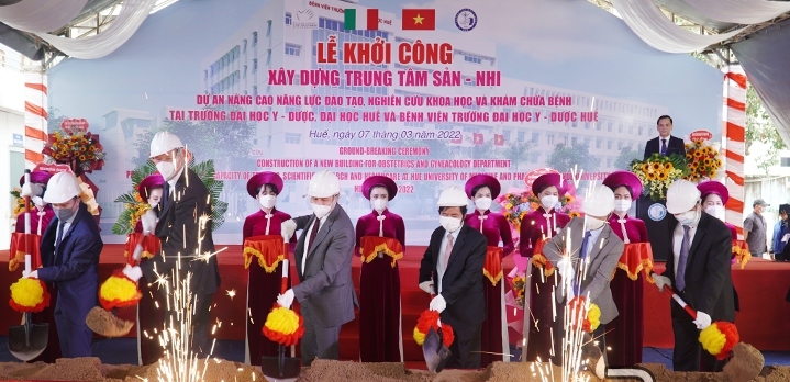 Khởi công tòa nhà Trung tâm Sản - Nhi kỹ thuật cao trường Đại học Y Dược - Đại học Huế