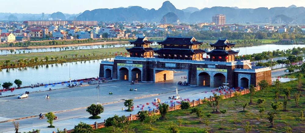 ninh binh chuan bi khanh thanh nhieu cong trinh chao mung ky niem 30 nam tai lap tinh