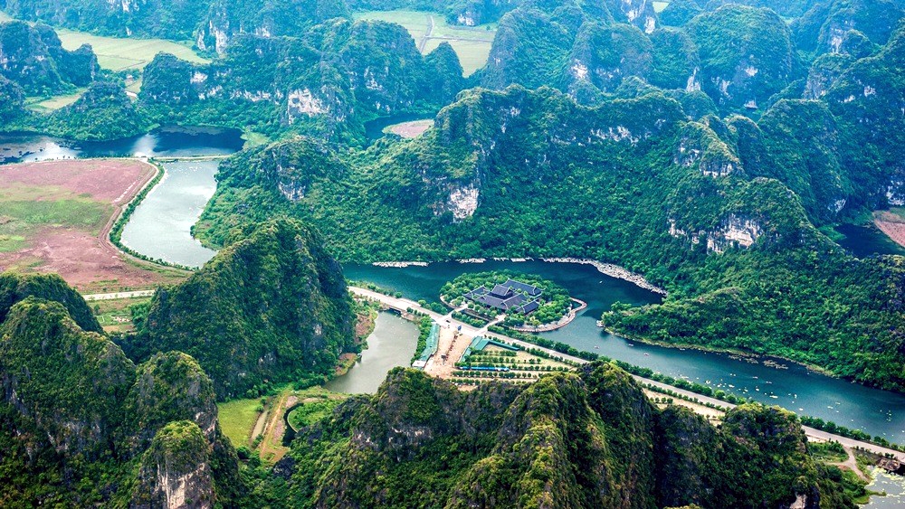 ninh binh 30 nam tai lap tinh chu trong dau tu xay dung hoan thien ket cau ha tang kinh te xa hoi