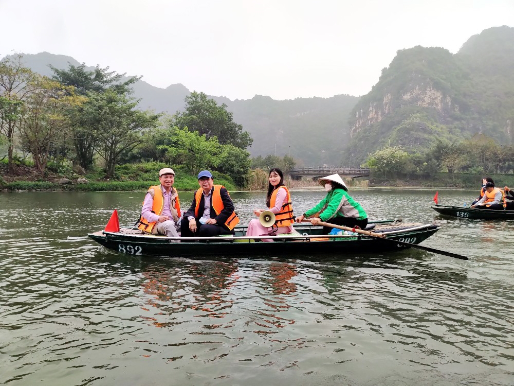 ninh binh sao khe dong song mang nhieu net van hoa co