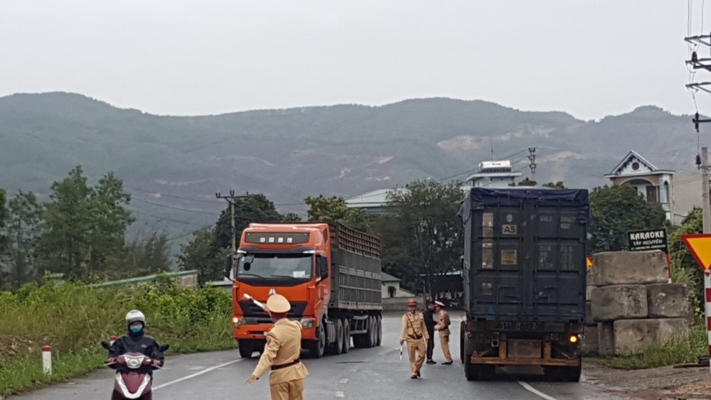 Quảng Ninh: Sắc áo màu nắng trong đại dịch