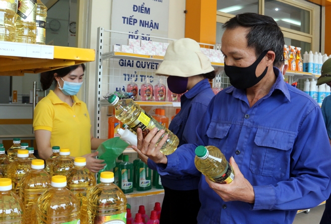 Yên Bái: Khai trương “Gian hàng 0 đồng” và điểm bán hàng giảm giá cho công nhân, người lao động