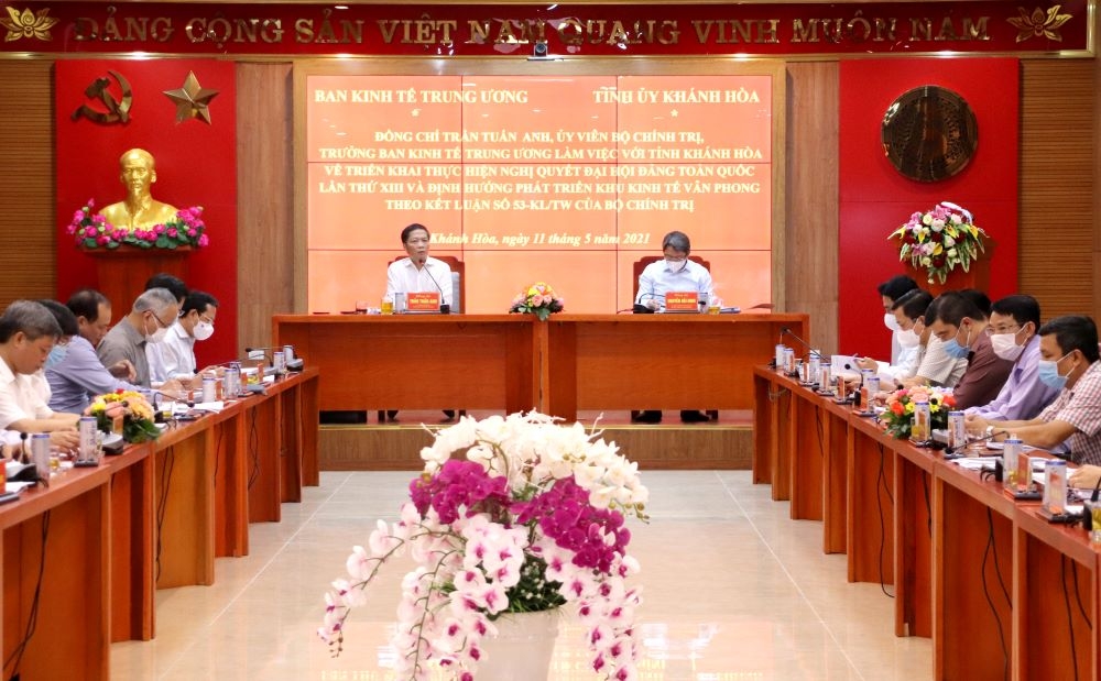 Khánh Hoà triển khai thực hiện Nghị quyết Đại hội Đảng toàn quốc lần thứ XIII và định hướng phát triển Khu kinh tế Vân Phong