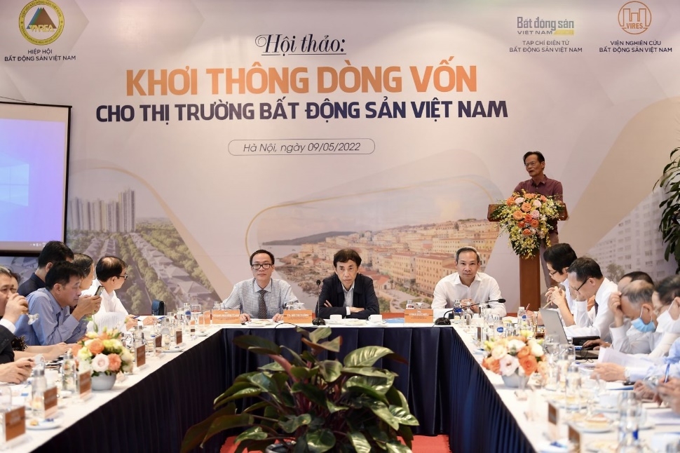 Bài toán nào cho việc khơi thông dòng vốn thị trường bất động sản Việt Nam?