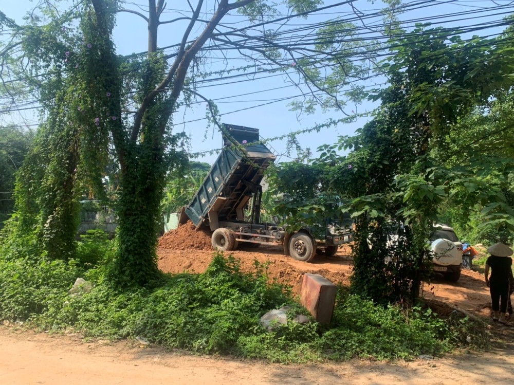 Vĩnh Phúc: Chủ tịch xã Định Trung “né tránh” báo chí, giấu giếm sai phạm của người dân?