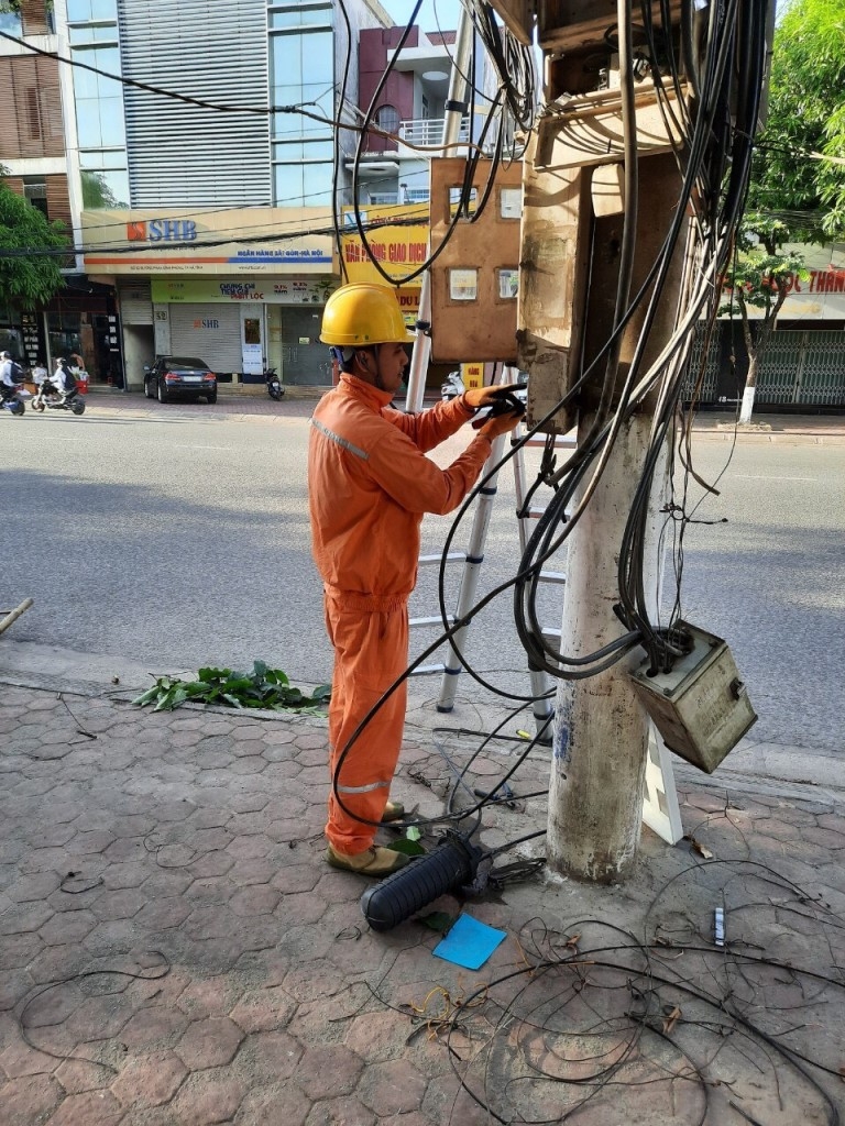 ha tinh tap trung phuc tra hoa don tien dien tang dot bien