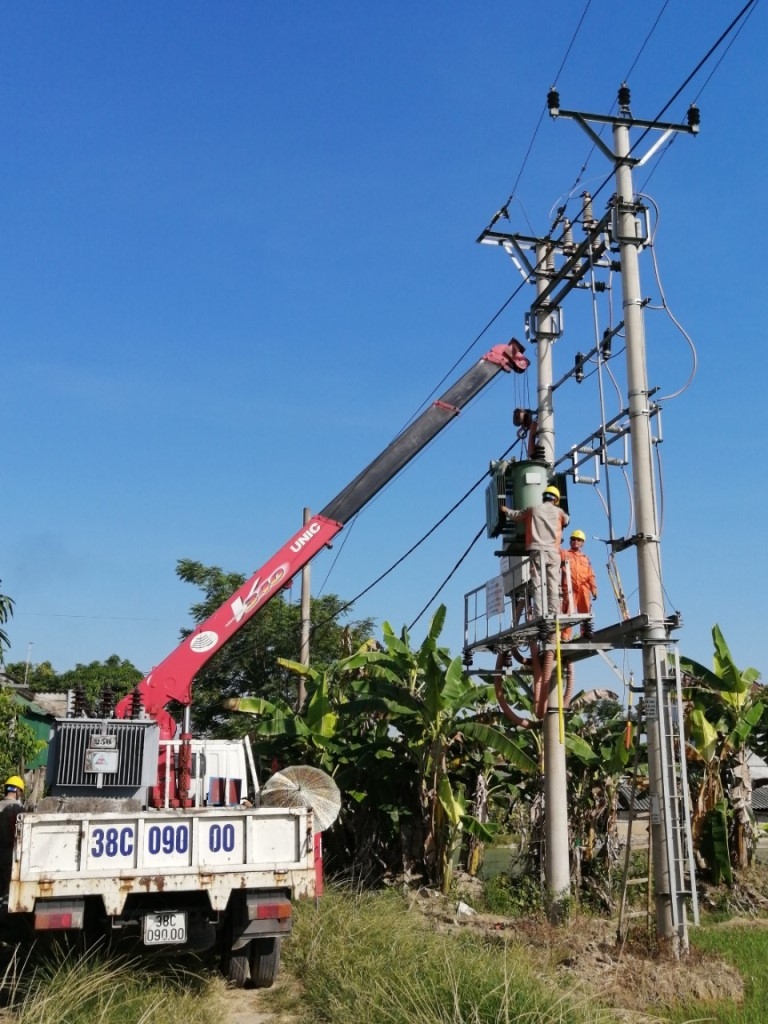 ha tinh tap trung phuc tra hoa don tien dien tang dot bien