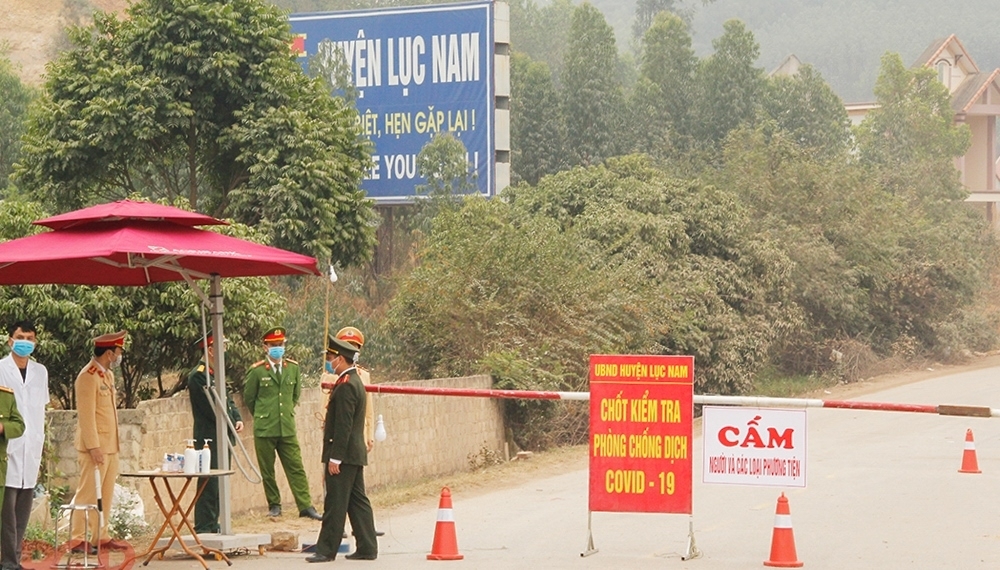 bac giang bieu duong cong tac phong chong dich covid 19 tai huyen luc nam