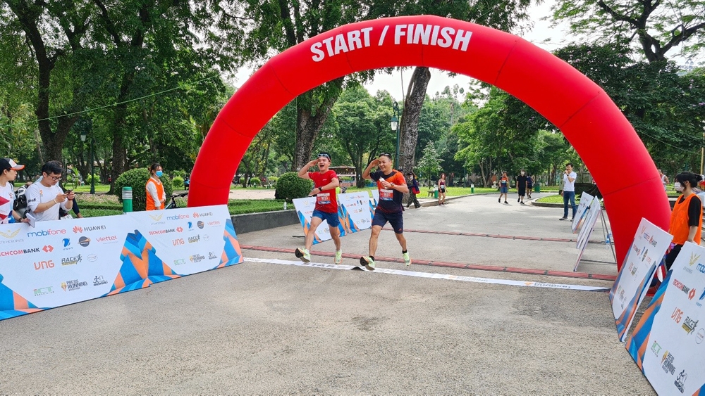 lan dau tien 200 nha bao tham gia giai chay press running marathon ha noi 2022