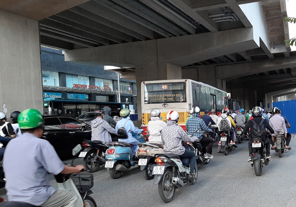 nguoi dan kho so vi cong trinh xay dung tuyen duong sat tren cao