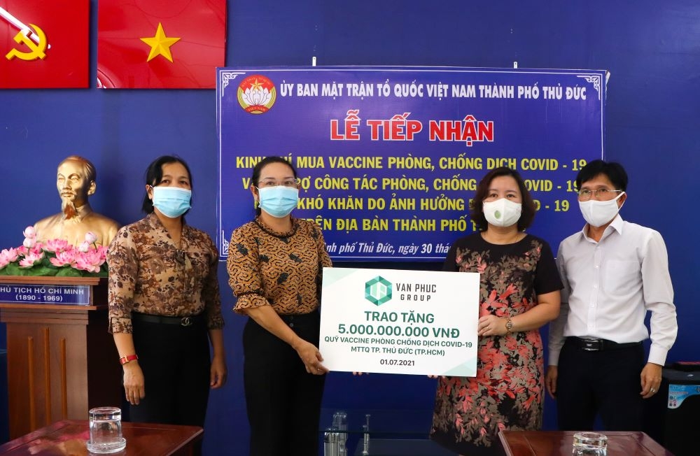 thanh pho ho chi minh nhieu dai gia bat dong san di dau chung tay ung ho quy vaccine phong chong covid 19