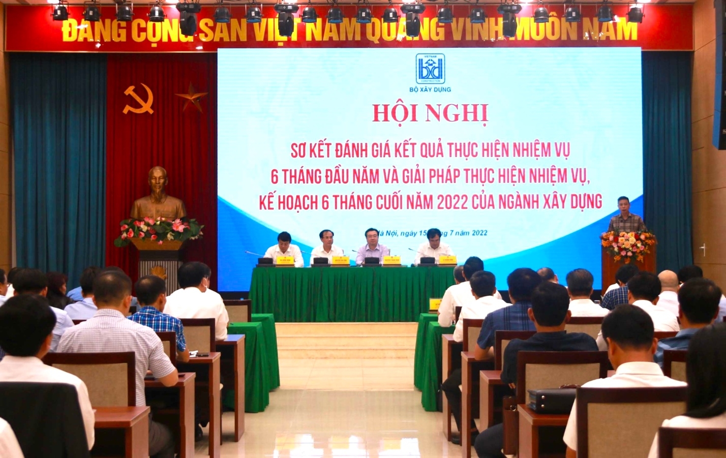 hoi nghi so ket danh gia ket qua thuc hien nhiem vu va giai phap thuc hien nhiem vu 6 thang cuoi nam 2022 cua nganh xay dung