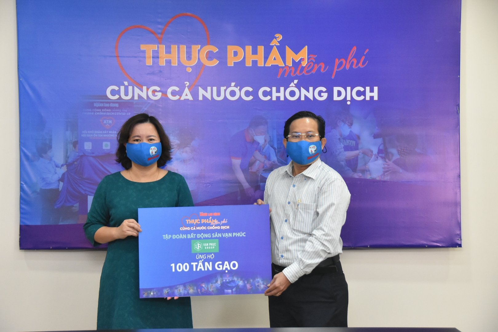 van phuc group ung ho 10000 phan qua cho cac hoan canh kho khan do dich benh covid 19