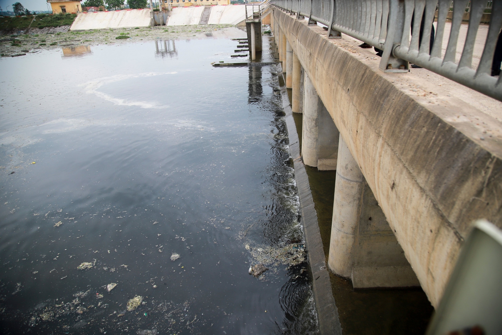 Xử lý ô nhiễm môi trường tại Bắc Ninh: Cơ sở sản xuất chỉ được hoạt động khi không có nước thải ra ngoài môi trường