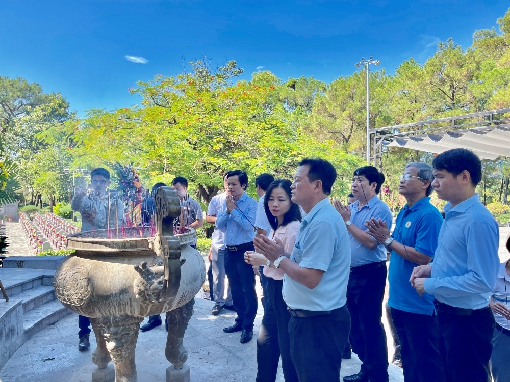 quang tri hoi nghi giao ban cac tinh bac trung bo nganh xay dung