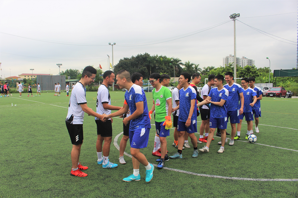 tung bung khoi tranh giai bong da cdc football cup 2022