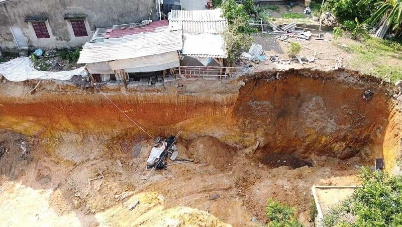 Vụ sạt lở đất làm 4 người chết: Truy cứu trách nhiệm hình sự nếu chứng minh không đảm bảo an toàn lao động vẫn thi công